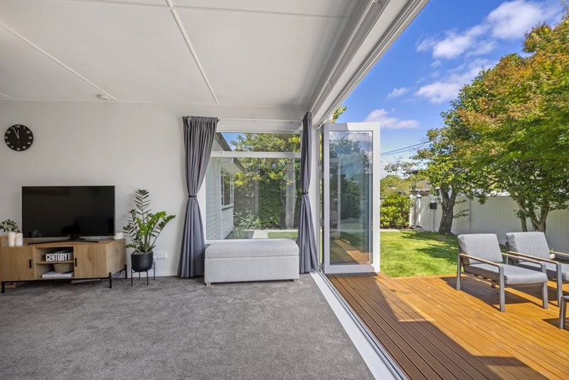 3 Flay Crescent, Burnside, Christchurch - Carousel 2