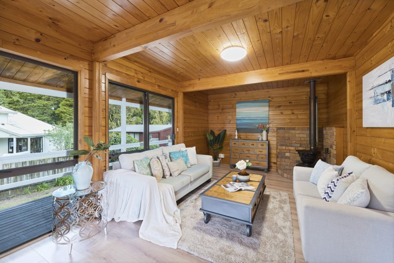 5 Chardon Place, Henderson, Auckland - Carousel 2