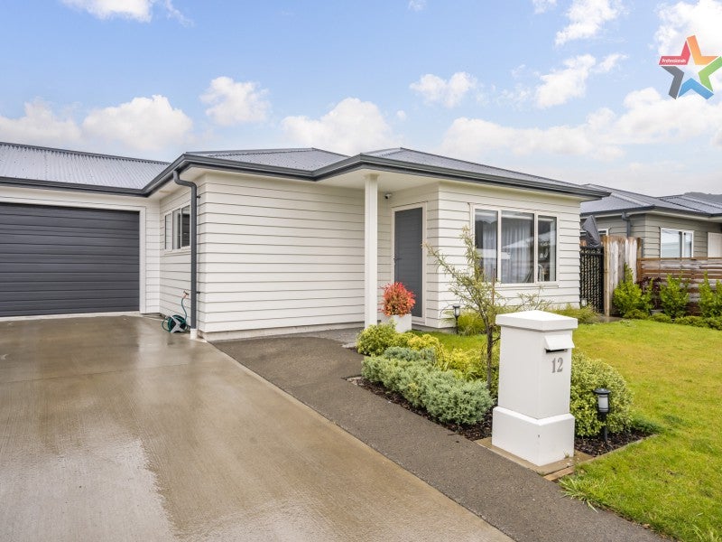 12 Ron Fawcett Way, Wainuiomata, Lower Hutt - Carousel 1