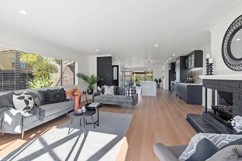 1/149 West Harbour Drive, West Harbour, Auckland - Carousel 2