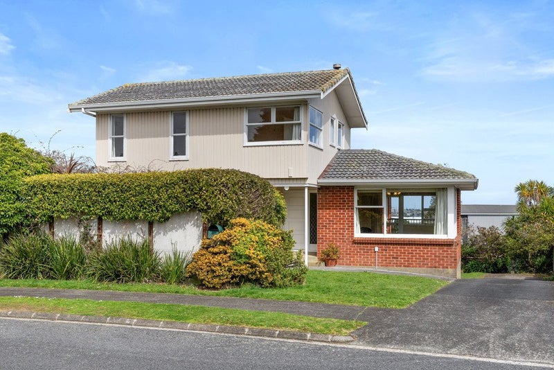 44 Ellesmere Crescent, Pakuranga Heights, Auckland - Carousel 1