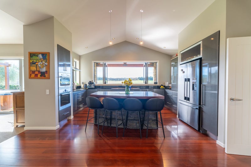 151 Oakwood Road, Hadlow - Carousel 2