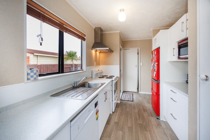 5 Cargill Grove, Kelvin Grove, Palmerston North - Carousel 2