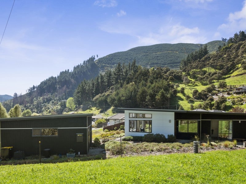 11 Tindle Place, The Brook, Nelson - Carousel 2