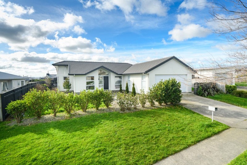 175 Pacific Drive, Fitzherbert, Palmerston North - Carousel 23