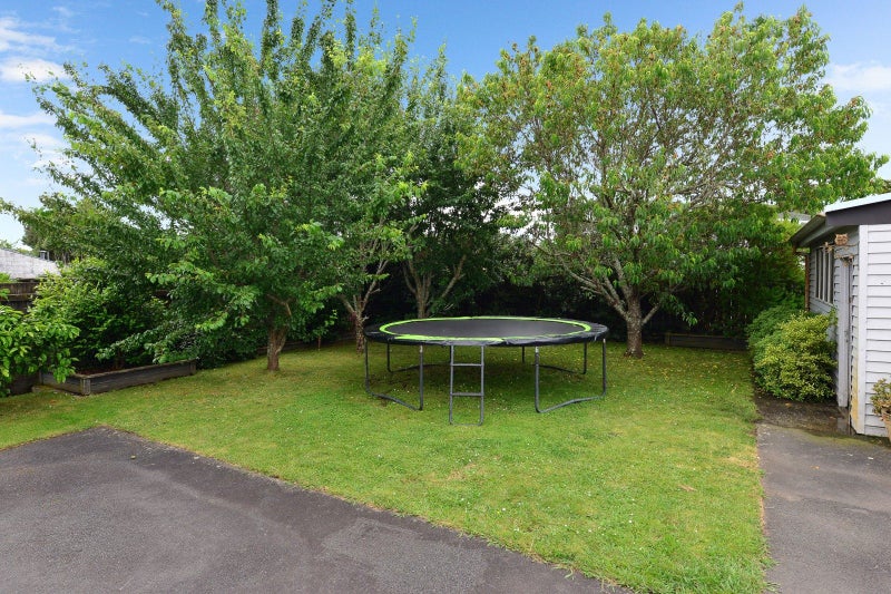 264 Sandwich Road, St Andrews, Hamilton - Carousel 2