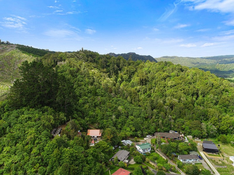 55A Oxford Road, Lake Rotoma, Rotorua - Carousel 1