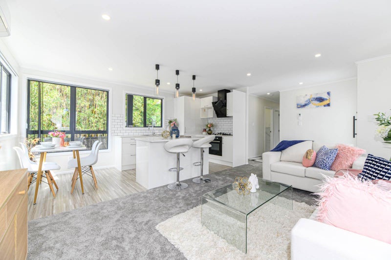 47 Rangeview Road, Sunnyvale, Auckland - Carousel 2