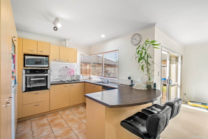 321 Mahia Road, Weymouth, Auckland - Carousel 2