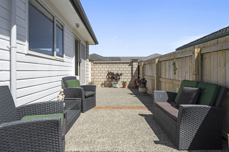 12 Woodland Mews, Wainuiomata, Lower Hutt - Carousel 2