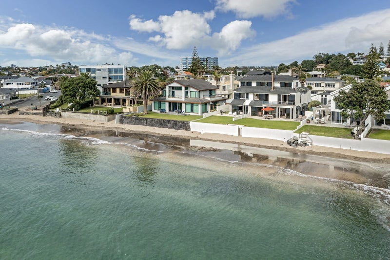 2/15 Craig Road, Milford, Auckland - Carousel 1