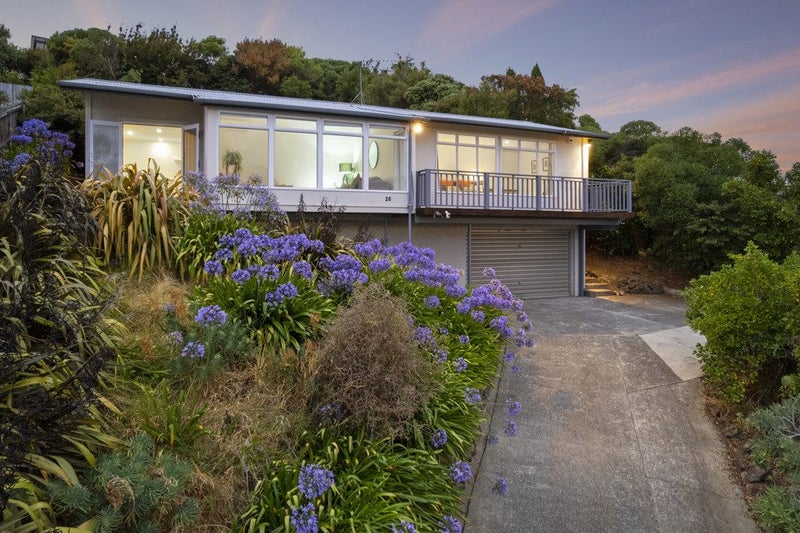 26 Cannon Hill Crescent, Mount Pleasant, Christchurch - Carousel 1
