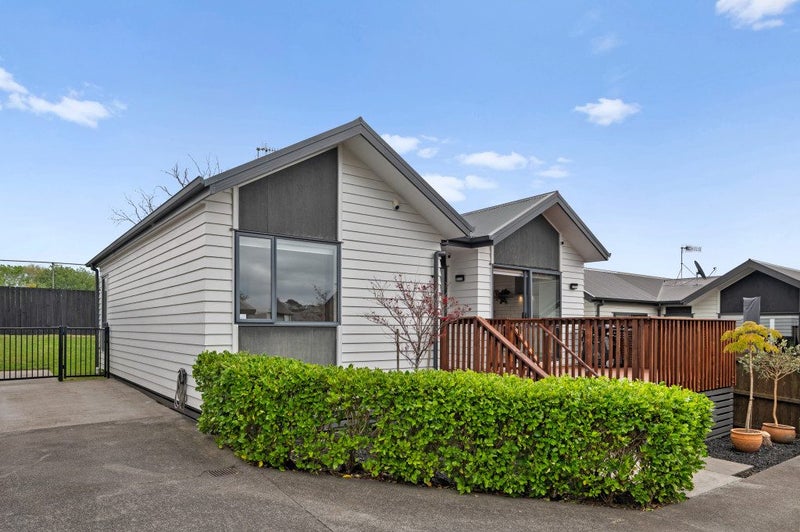 16B Merfield Street, Glen Innes, Auckland - Carousel 1