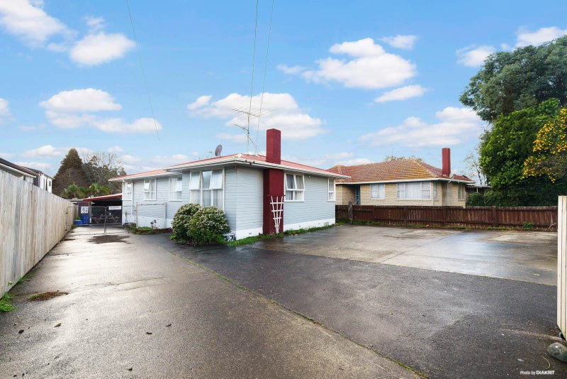 12 Flat Bush Road, Otara, Auckland - Carousel 2