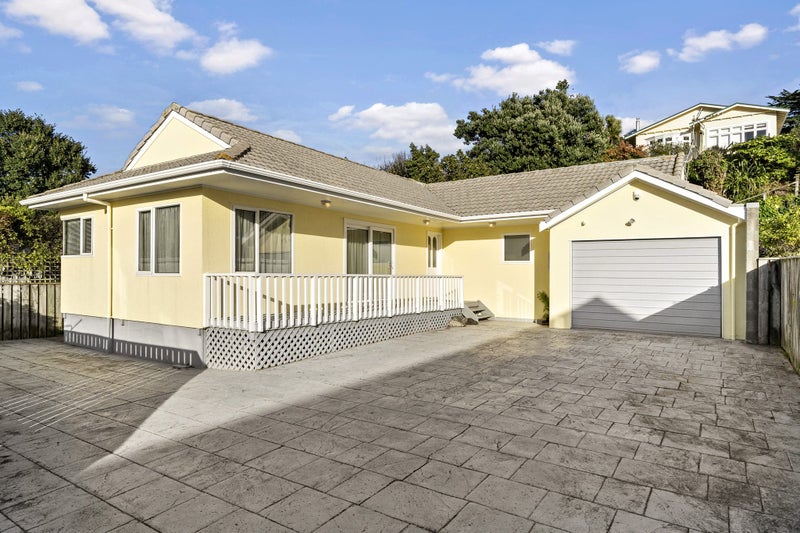 96A Derwent Street, Island Bay, Wellington - Carousel 1