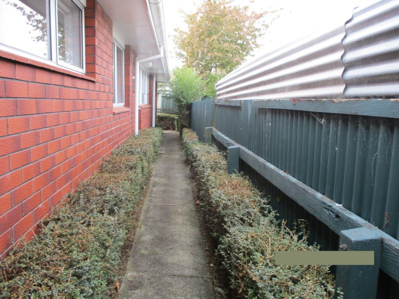8 Rainforth Street, Roslyn, Palmerston North - Carousel 4