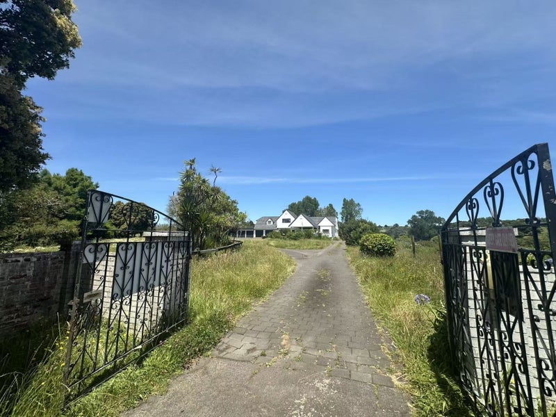 35 Whitford Park Road, Howick - Carousel 2