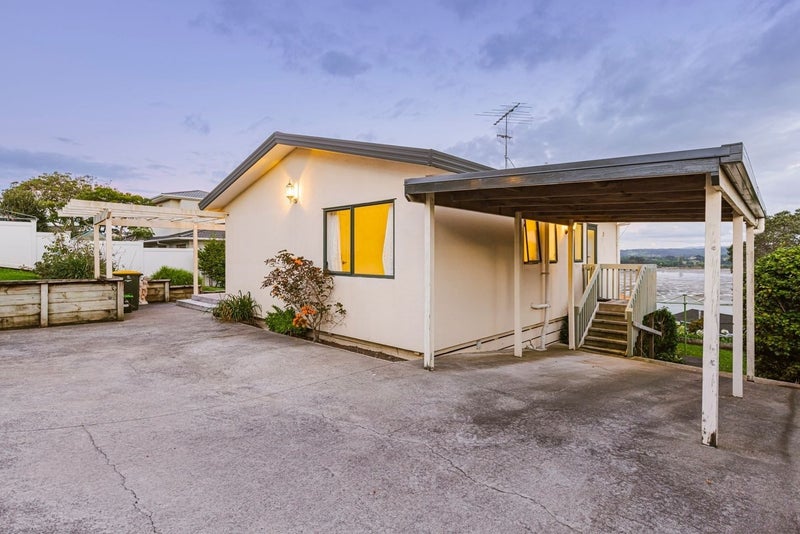 107 Pah Road, Cockle Bay, Auckland - Carousel 1