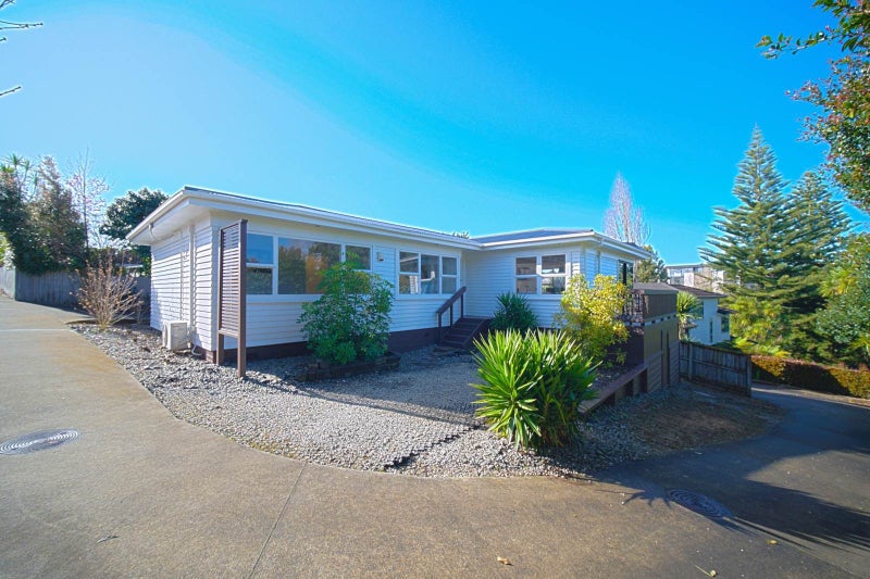 3 Dell Way, Howick, Manukau - Carousel 1