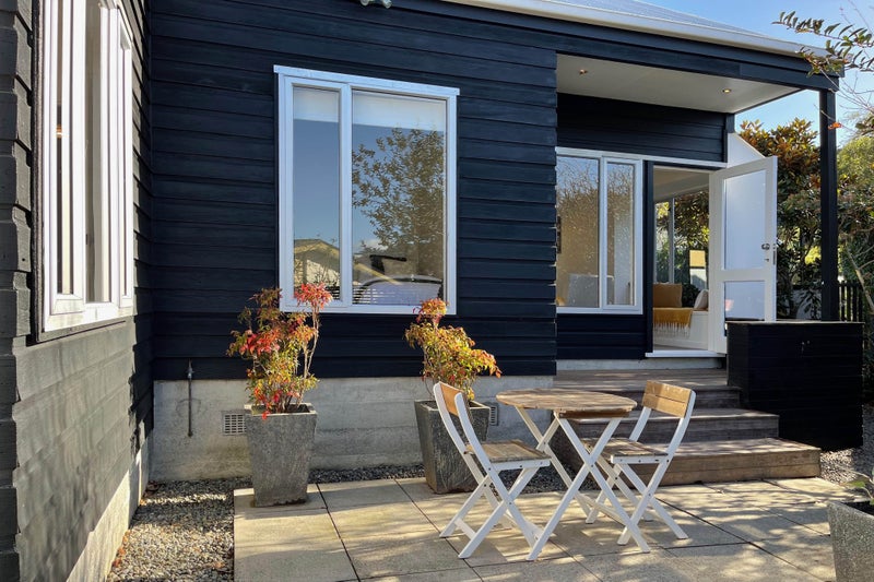 3/23 Box Hill, Khandallah, Wellington - Carousel 1