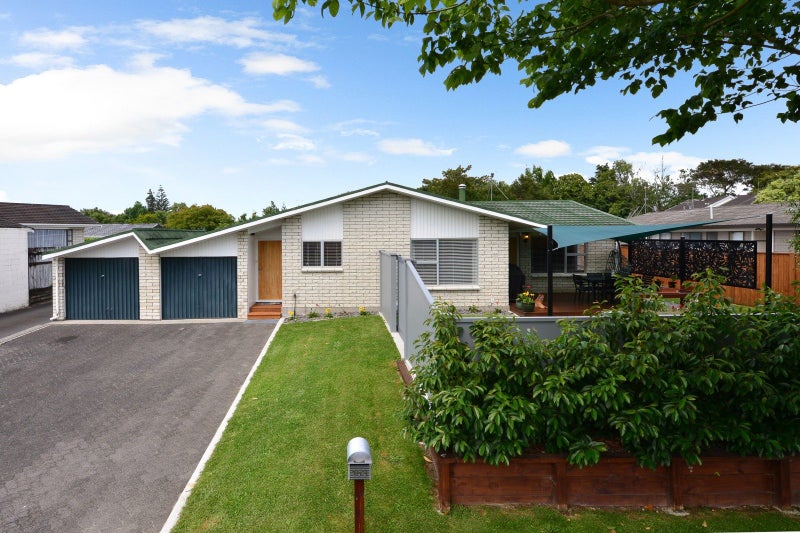 153 Totara Drive, Pukete, Hamilton - Carousel 1