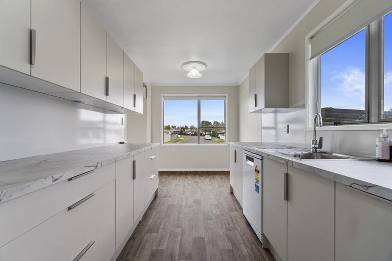 24A Lindsay Crescent, Nawton, Hamilton - Carousel 2