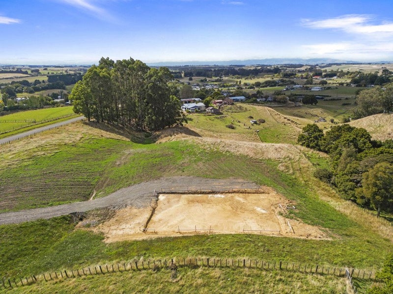 51 Stewart Street, Halcombe, Feilding - Carousel 1