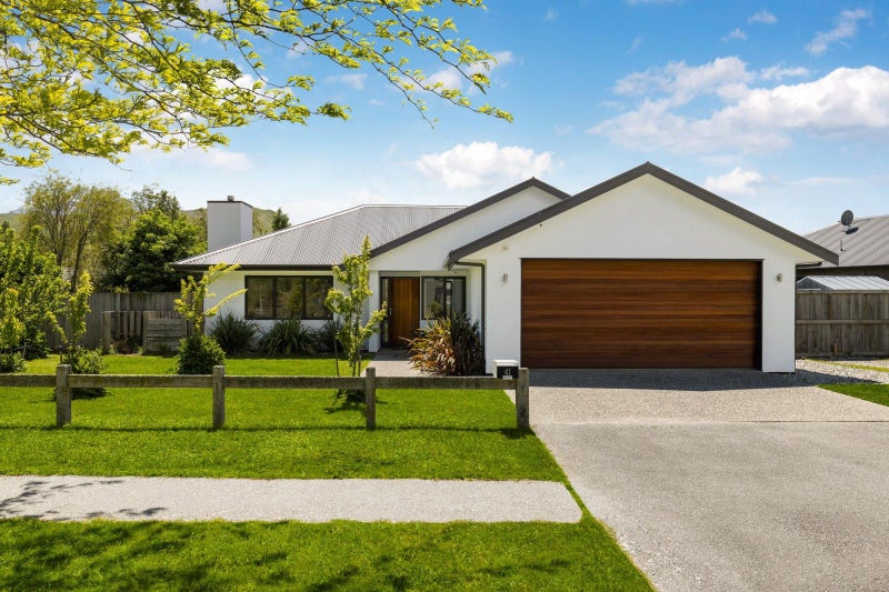 41 Onslow Road, Lake Hayes, Queenstown - Carousel 1