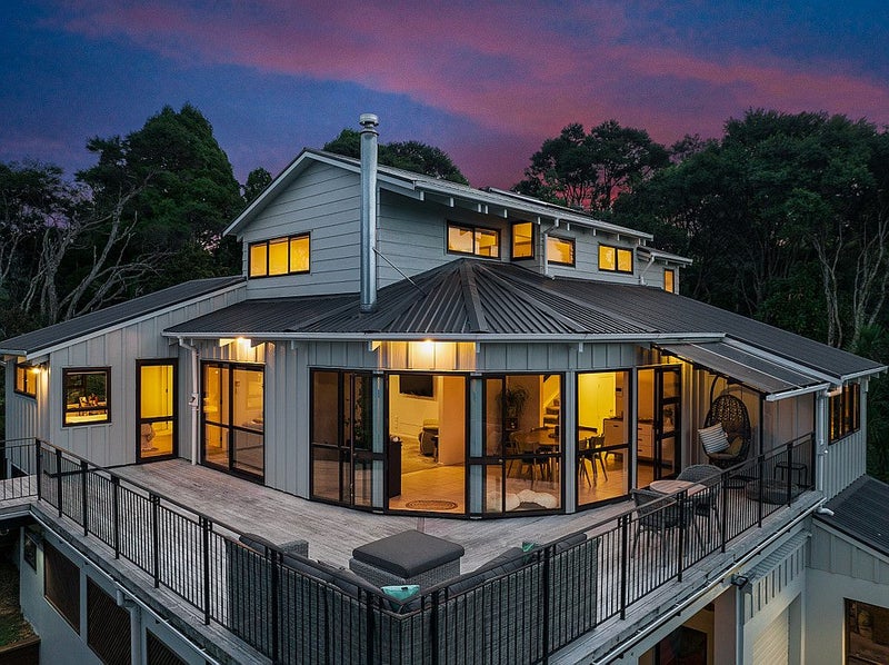 760 West Coast Road, Oratia, Auckland - Carousel 1