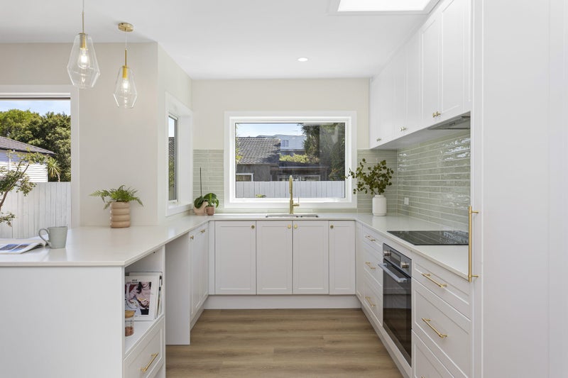 1/31 Oteha Valley Road, Northcross, Auckland - Carousel 2