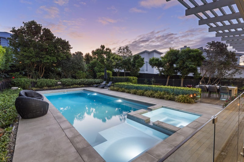 12 Springfield Road, Morningside, Auckland - Carousel 2