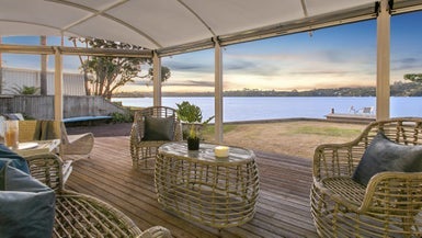 68 The Terrace, Herald Island, Auckland - Carousel 1
