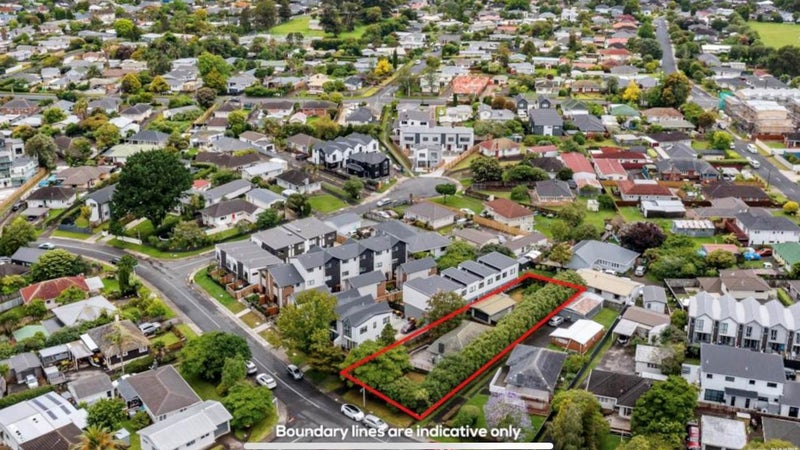 37 Kervil Avenue, Te Atatu Peninsula, Auckland - Carousel 1