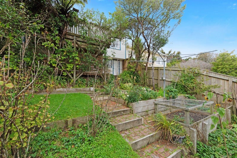 2 Lambeth Road, Northland, Wellington - Carousel 20