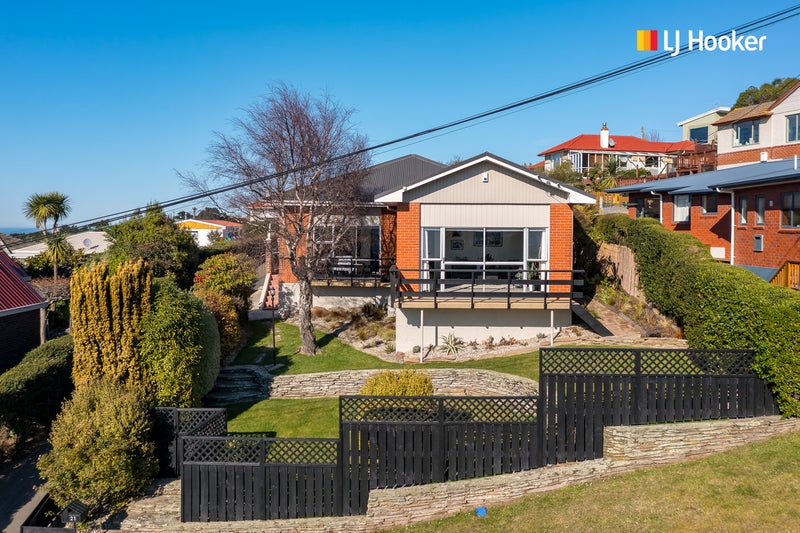 21 Earls Road, Saint Clair, Dunedin - Carousel 1