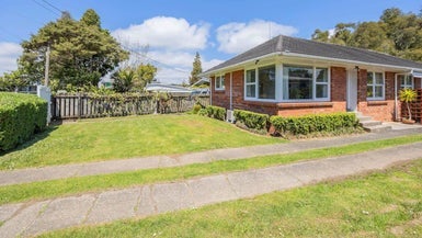 1/6 Hillcrest Avenue, Hillcrest, Auckland - Carousel 1