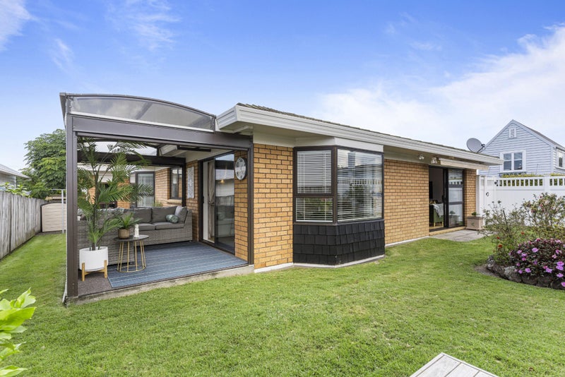 2/61 Amaru Road, Onehunga, Auckland - Carousel 2