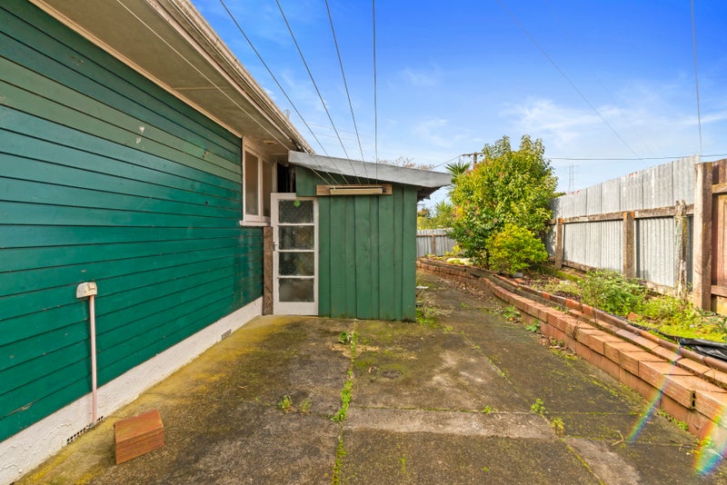 83 Cobham Crescent, Kelston, Auckland - Carousel 11