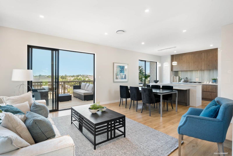 7 Mulu Place, Fairview Heights, Auckland - Carousel 2