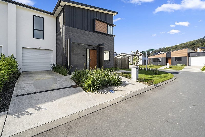 21 Aston Crescent, Wallaceville, Upper Hutt - Carousel 2