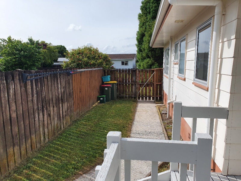 14 Garland Drive, St Andrews, Hamilton - Carousel 9