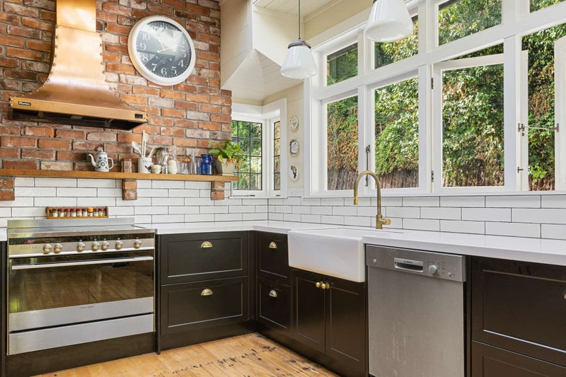 353 Devon Street West, Lynmouth, New Plymouth - Carousel 2