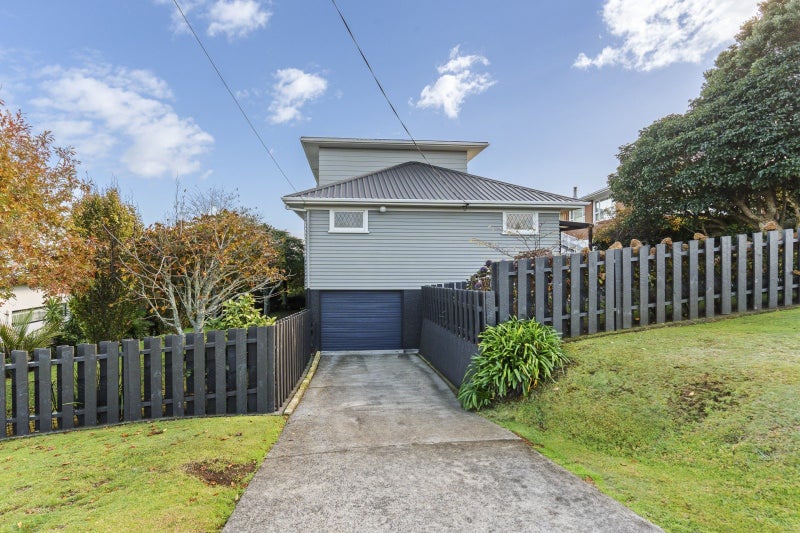 49 Queens Road, Glen Avon, New Plymouth - Carousel 37
