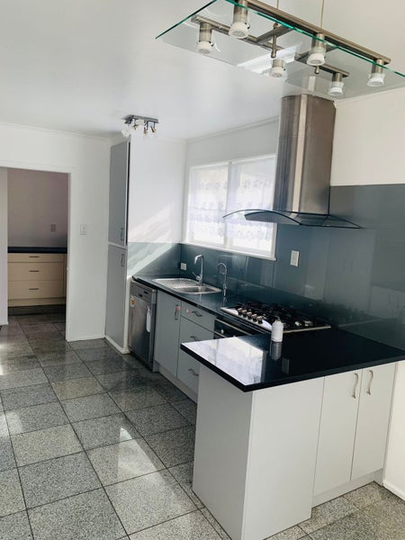 25 Tomo Street, New Lynn, Auckland - Carousel 2