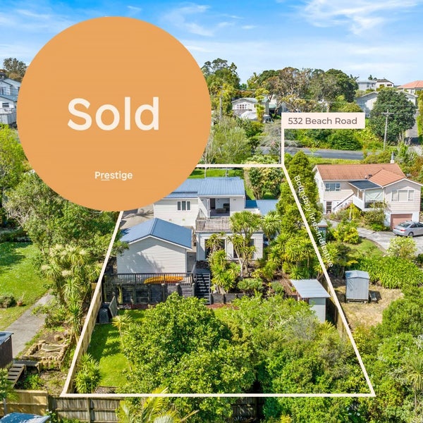 532 Beach Road, Murrays Bay, Auckland - Carousel 1