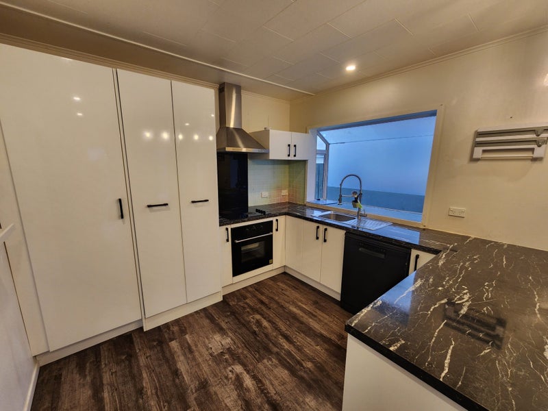 90 Ruskin Road, Newlands, Wellington - Carousel 1