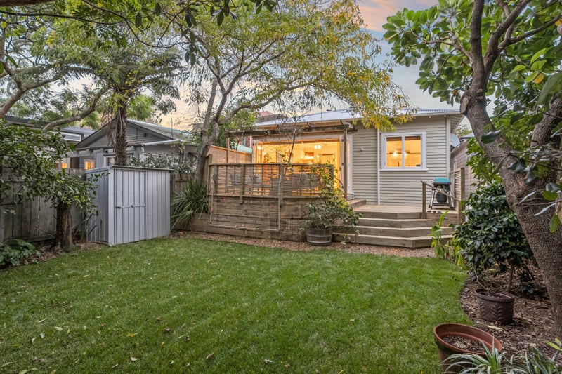 6 Graysons Lane, Mount Eden, Auckland - Carousel 2