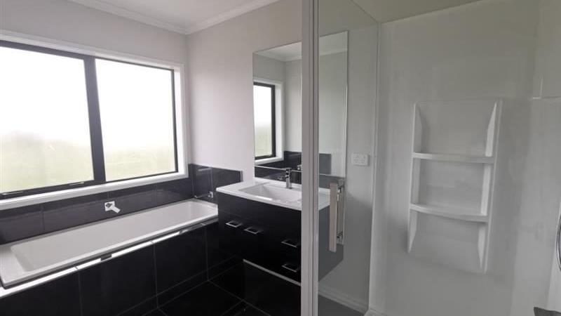 572 Lyndhurst Road, Frimley, Hastings - Carousel 1