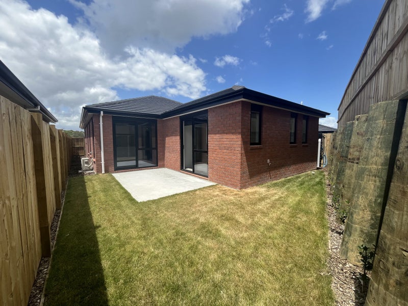 25 Scenic Rise, Rototuna North, Hamilton - Carousel 2