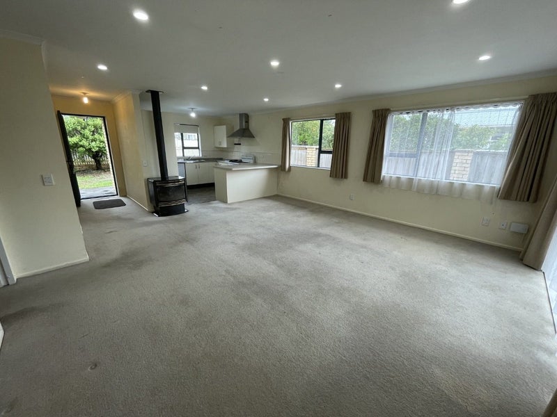 35A Heretaunga Street, Petone, Lower Hutt - Carousel 2